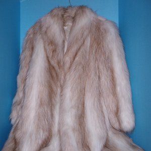 Vintage Seventies Ladies Cream and Tan Fox Fur Jacket